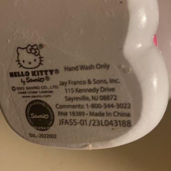 Hello Kitty Soap / Lotion Dispenser New - Picture 5 of 6
